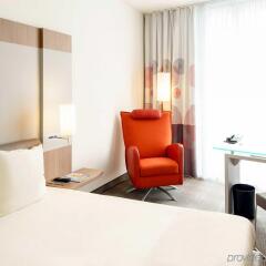 Отель Novotel München Messe Германия, Мюнхен - 4 отзыва об отеле, цены и фото номеров - забронировать отель Novotel München Messe онлайн удобства в номере фото 2