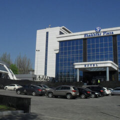 Гостиница Shakhtar Plaza парковка