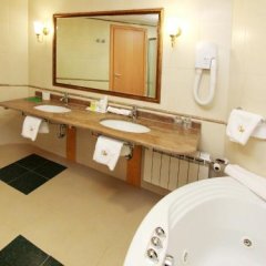 Izvor Сербия, Аранджеловац - 1 отзыв об отеле, цены и фото номеров - забронировать отель Izvor онлайн ванная