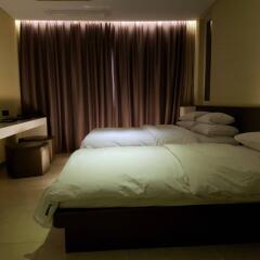 Hotel The Designers Hongdae сейф в номере