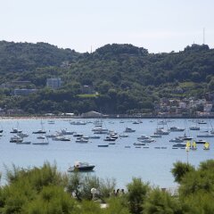 Апартаменты Playa de La Concha 10 Apartment by FeelFree Rentals