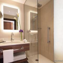 Отель Crowne Plaza Paris - Neuilly ванная фото 2