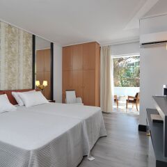 Отель Athenian Riviera Hotel & Suites Греция, Афины - отзывы, цены и фото номеров - забронировать отель Athenian Riviera Hotel & Suites онлайн комната для гостей фото 5
