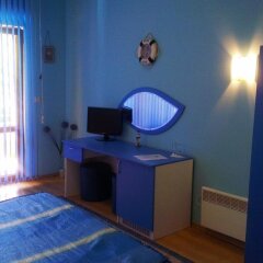 Family Hotel Enica Правец удобства в номере