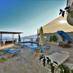 Villa Zumrut 2 by Akdenizvillam Турция, Патара - отзывы, цены и фото номеров - забронировать отель Villa Zumrut 2 by Akdenizvillam онлайн бассейн фото 3