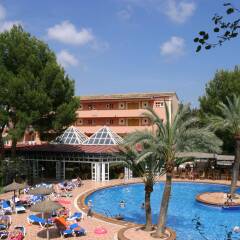 Отель Aparthotel Cabau Aquasol Испания, Пальманова - 1 отзыв об отеле, цены и фото номеров - забронировать отель Aparthotel Cabau Aquasol онлайн бассейн фото 2