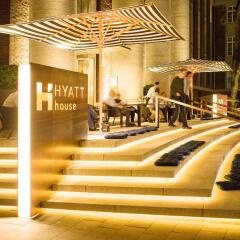 Отель Hyatt House Dusseldorf Andreas Quarter гостиничный бар