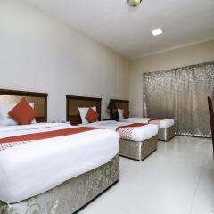 OYO 140 Al Hashemi Hotel сейф в номере