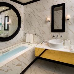 Отель Millennium Atria Business Bay ванная фото 2