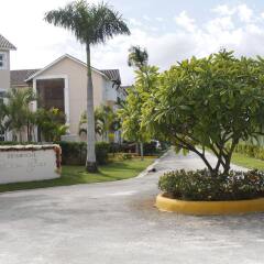 Отель Laguna Golf Bavaro Доминикана, Пунта Кана - отзывы, цены и фото номеров - забронировать отель Laguna Golf Bavaro онлайн парковка