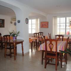 Отель Hostal Italia Испания, Фуэнхирола - отзывы, цены и фото номеров - забронировать отель Hostal Italia онлайн питание фото 2