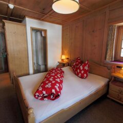 Отель Damiano's Gasthaus Zum Tschuggen Швейцария, Давос - отзывы, цены и фото номеров - забронировать отель Damiano's Gasthaus Zum Tschuggen онлайн комната для гостей фото 5