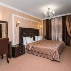 Гостиница Carat 4* Стандартный номер с двуспальной кроватью фото 17