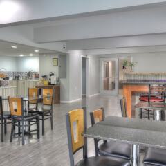 Отель Days Inn by Wyndham Gatlinburg On The River гостиничный бар