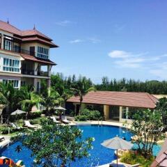 Отель Les Palm Phuket Beach Resort And Spa бассейн
