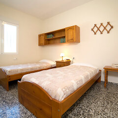 Отель Casa Lina - Three Bedroom Испания, Кальпе - отзывы, цены и фото номеров - забронировать отель Casa Lina - Three Bedroom онлайн комната для гостей фото 4