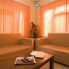 Отель OYO 145 Sirahali Khusbu Hotel & Lodge Непал, Катманду - отзывы, цены и фото номеров - забронировать отель OYO 145 Sirahali Khusbu Hotel & Lodge онлайн интерьер отеля
