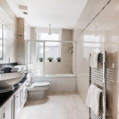 Отель Stay At Mine - Gloucester Mansions ванная фото 2