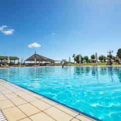 Отель Apollo Beach бассейн