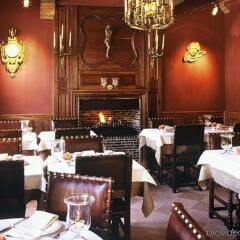Отель Relais Bourgondisch Cruyce, A Luxe Worldwide Hotel Бельгия, Брюгге - отзывы, цены и фото номеров - забронировать отель Relais Bourgondisch Cruyce, A Luxe Worldwide Hotel онлайн питание