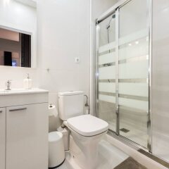 Отель M&F Gran Vía 1 Apartamento Испания, Мадрид - отзывы, цены и фото номеров - забронировать отель M&F Gran Vía 1 Apartamento онлайн ванная фото 2