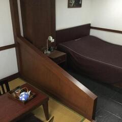 Kashiwaya Ryokan Thai Hotel Бангкок сейф в номере