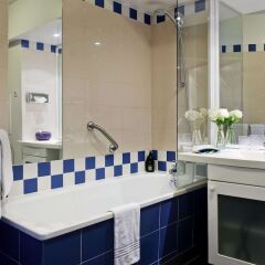 Отель Aparthotel Adagio la Defense le Parc ванная фото 2