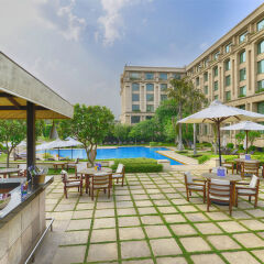 Отель The Grand New Delhi с домашними животными