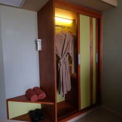 Long Beach Cha-Am Hotel сейф в номере