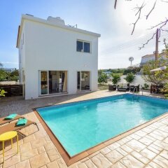 Отель Villa Atlas Кипр, Протарас - отзывы, цены и фото номеров - забронировать отель Villa Atlas онлайн бассейн