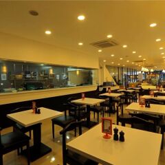 Отель Cafe Aroma Inn гостиничный бар
