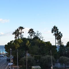 Отель Jardin de la Promenade пляж