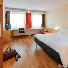 Отель ibis Berlin Messe Германия, Берлин - отзывы, цены и фото номеров - забронировать отель ibis Berlin Messe онлайн комната для гостей фото 2