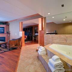 Отель Holiday Inn Express & Suites Charlottetown спа
