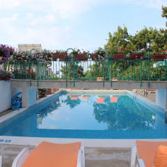Hotel Zora бассейн