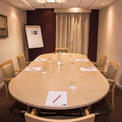 Отель Holiday Inn Express London Stansted