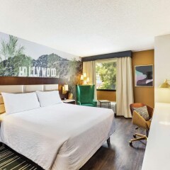 Отель Hilton Garden Inn Los Angeles/Hollywood Лос-Анджелес комната для гостей фото 2