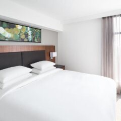 Отель DoubleTree by Hilton Hotel & Suites Victoria Канада, Виктория - отзывы, цены и фото номеров - забронировать отель DoubleTree by Hilton Hotel & Suites Victoria онлайн комната для гостей фото 3