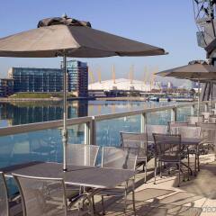Отель Novotel London Excel бассейн