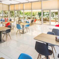 Ibis Gaziantep Турция, Газиантеп - отзывы, цены и фото номеров - забронировать отель Ibis Gaziantep онлайн бассейн