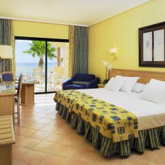 Отель H10 Sentido Playa Esmeralda - Adults Only Испания, Коста Кальма - 1 отзыв об отеле, цены и фото номеров - забронировать отель H10 Sentido Playa Esmeralda - Adults Only онлайн комната для гостей фото 3