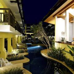 Отель Woraburi Phuket Resort & Spa