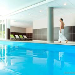 Отель Novotel Chateau de Maffliers бассейн