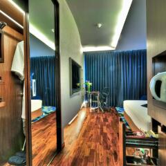 Отель Galleria 10 Sukhumvit Bangkok By Compass Hospitality Бангкок удобства в номере фото 2