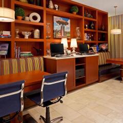 Отель Four Points by Sheraton Long Island City развлечения