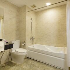 Bonjour Nha Trang Hotel ванная фото 2