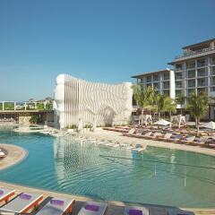Отель Breathless Montego Bay - Adults Only - All Inclusive Ямайка, Монтего-Бей - отзывы, цены и фото номеров - забронировать отель Breathless Montego Bay - Adults Only - All Inclusive онлайн бассейн фото 2