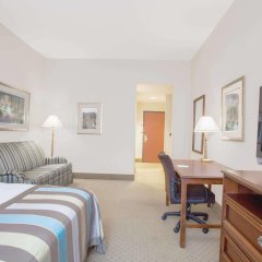 Wingate by Wyndham Columbia / Lexington in Lexington, United States of America from 145$, photos, reviews - zenhotels.com guestroom