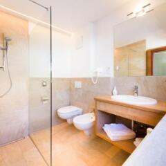 Hotel Julius Payer Стельвио ванная фото 2