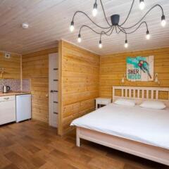 Гостиница Шервуд (SHERegesh's WOOD) в Шерегеше отзывы, цены и фото номеров - забронировать гостиницу Шервуд (SHERegesh's WOOD) онлайн Шерегеш комната для гостей